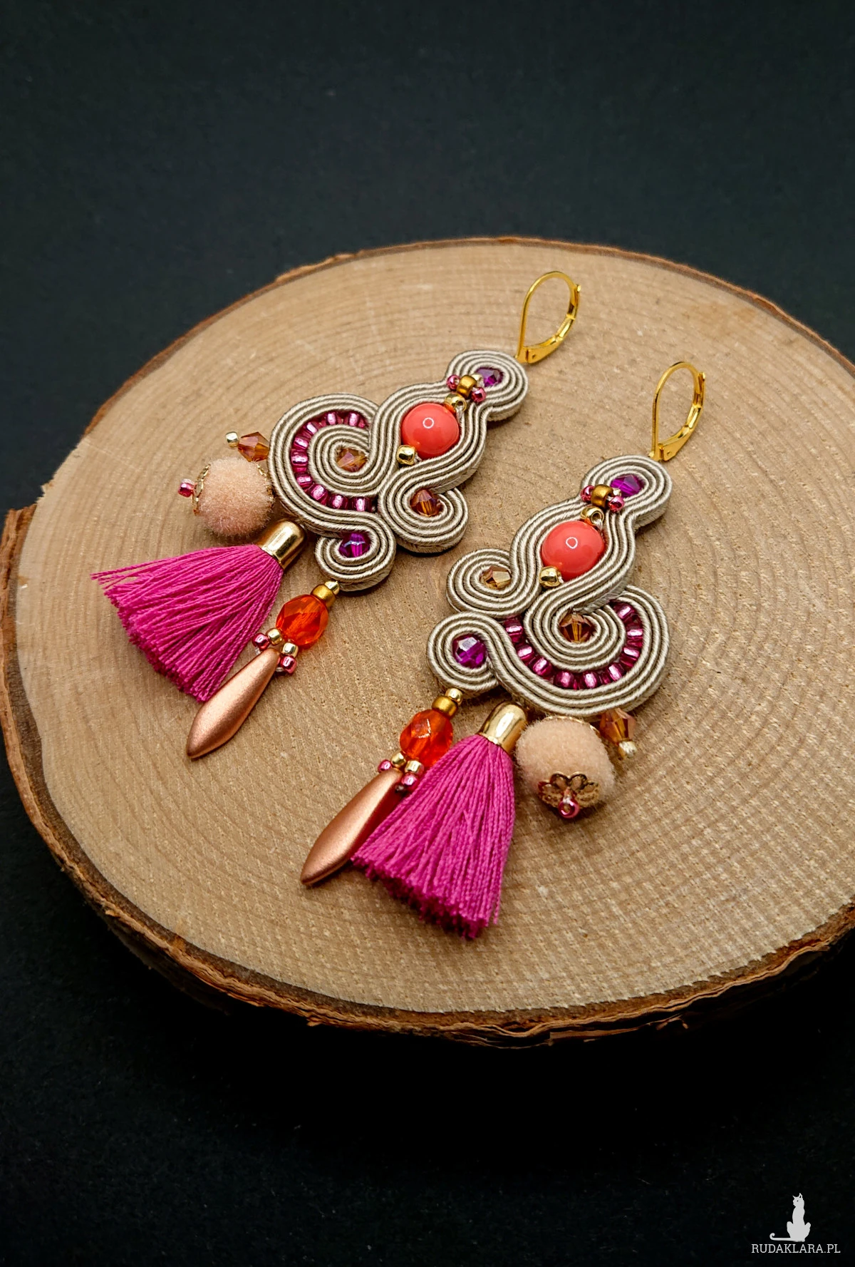 BEŻOWO-KOLOROWE KOLCZYKI SUTASZ W STYLU BOHO